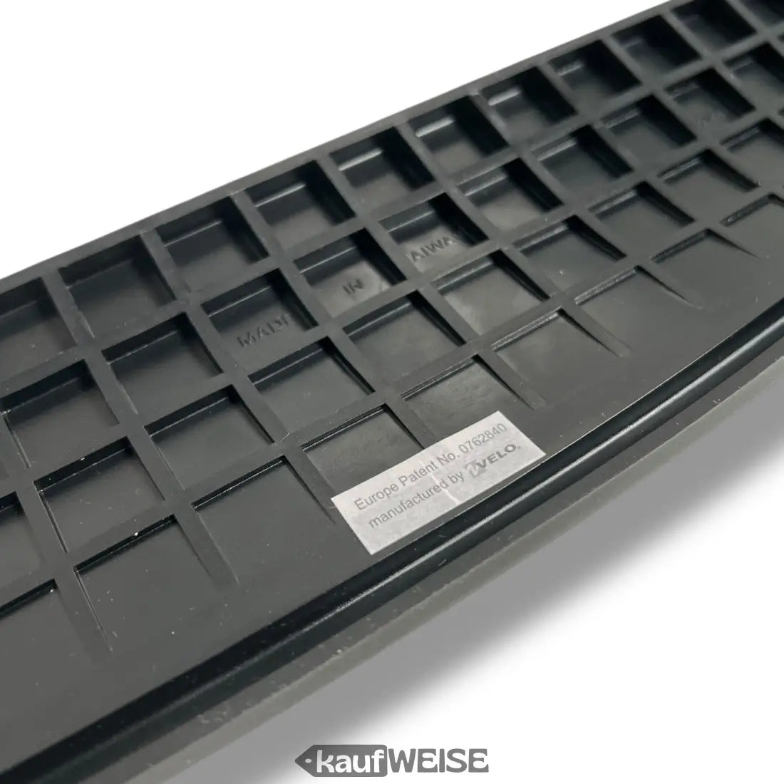 Schwarze Plastik-Organizer-Schale mit Fächern und Etikett für Sigma KWG-1500